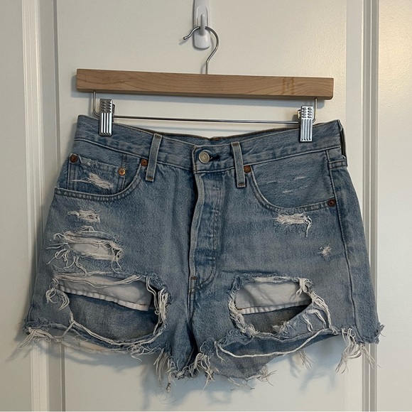 Levi’s 501 Shorts - Picture 1 of 6